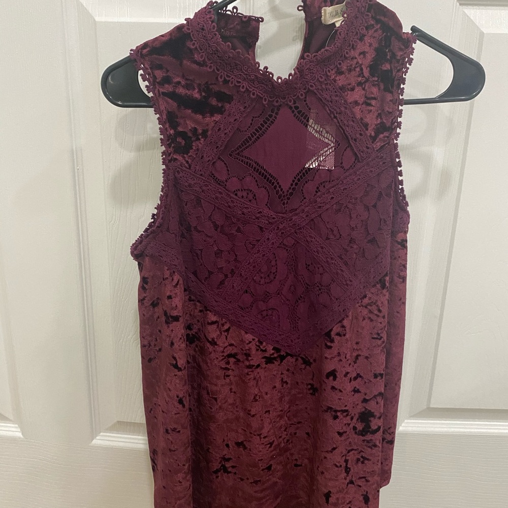 NWT velvet women’s blouse/top perfect for Valentine’s Day!